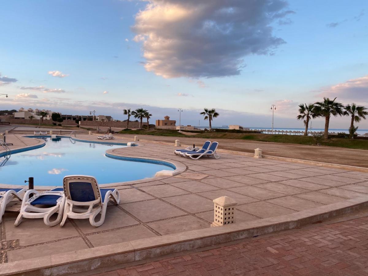 Porto South Beach Royal Sea View Families صف اول بحر مباشر 艾因苏赫纳 外观 照片