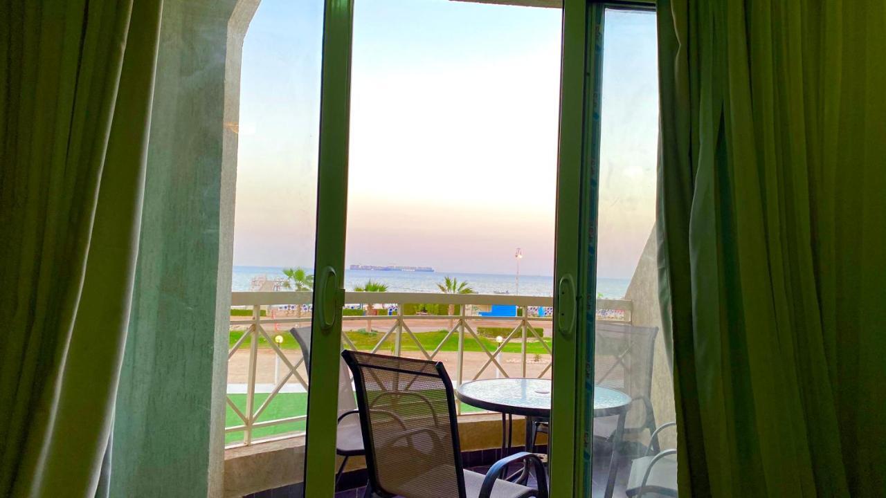 Porto South Beach Royal Sea View Families صف اول بحر مباشر 艾因苏赫纳 外观 照片