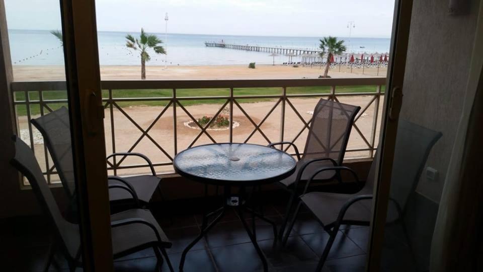 Porto South Beach Royal Sea View Families صف اول بحر مباشر 艾因苏赫纳 外观 照片