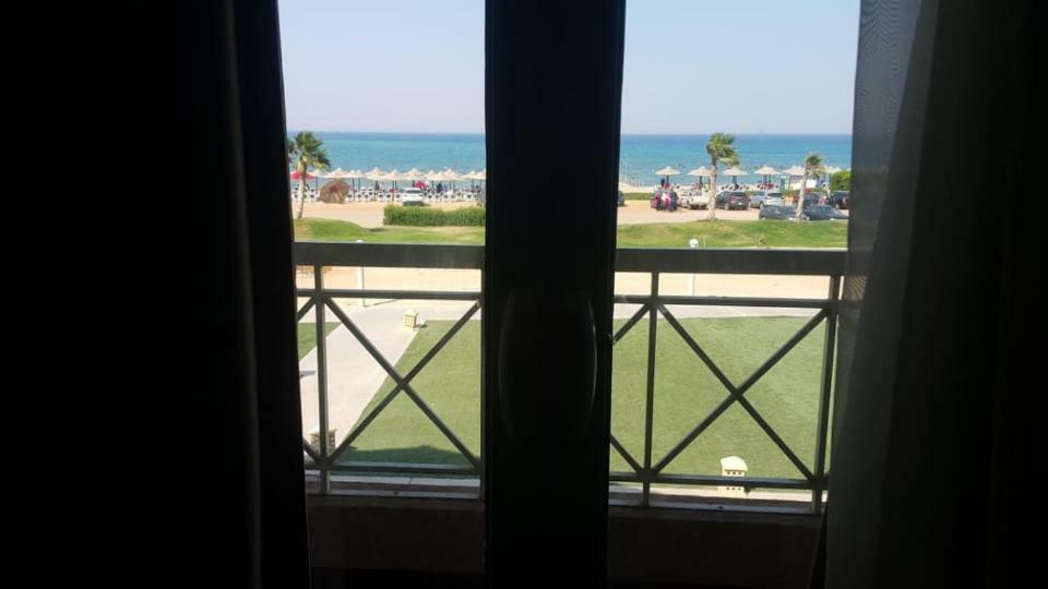 Porto South Beach Royal Sea View Families صف اول بحر مباشر 艾因苏赫纳 外观 照片